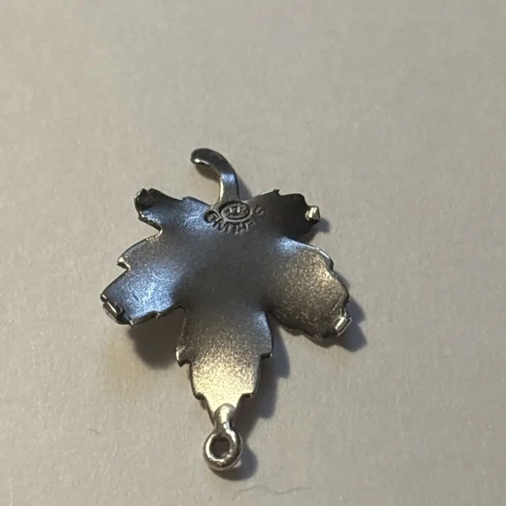 Vintage Sterling Silver Maple Leaf Charm Canada Souvenir L Stamp - 0.99 Grams